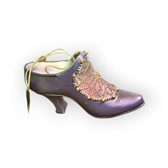 Stepping in Time “The Charleston” – Collectible Shoe Ornament by Ashton-Drake - Picture 1 of 7